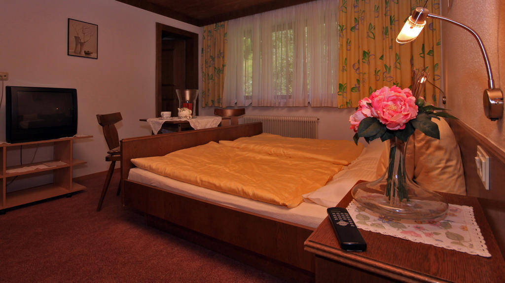 Privatzimmer Kammerlander Neukirchen am Großvenediger Стая снимка